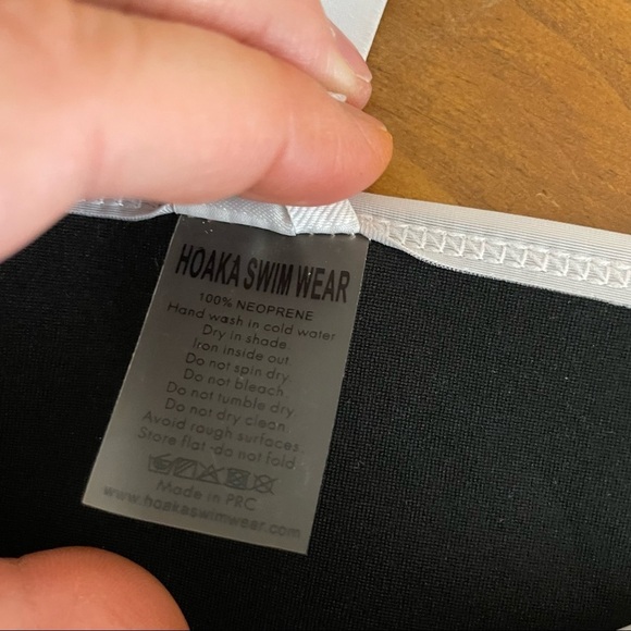 HOAKA Swimwear Kauai Red Neoprene Swimsuit Bikini Set Womens Medium Plus - Picture 8 of 10